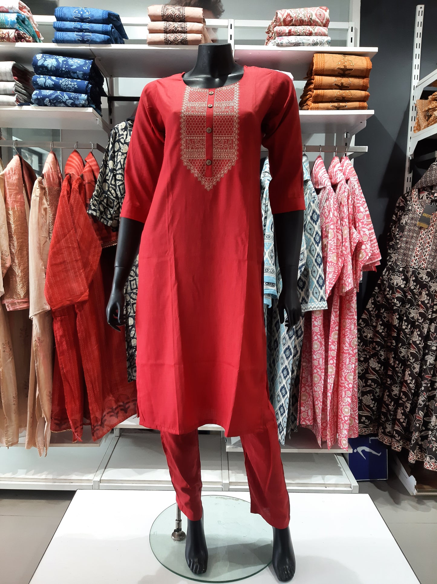 235245RED - Womens KURTHI SET