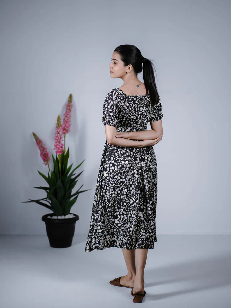 Eilaa - Black with white Daisy Print puff Sleeve dress PSD411-MD987