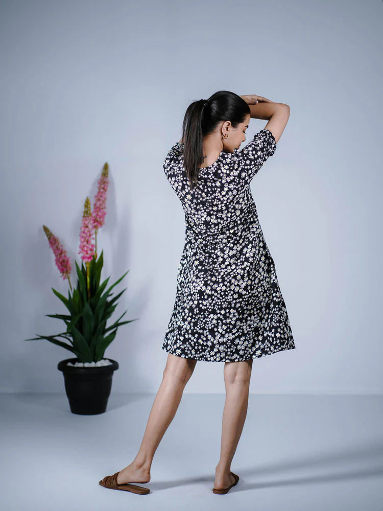Eilaa - Black with White Daisy Breeze Buttoned  Dress PSD202S-MD599